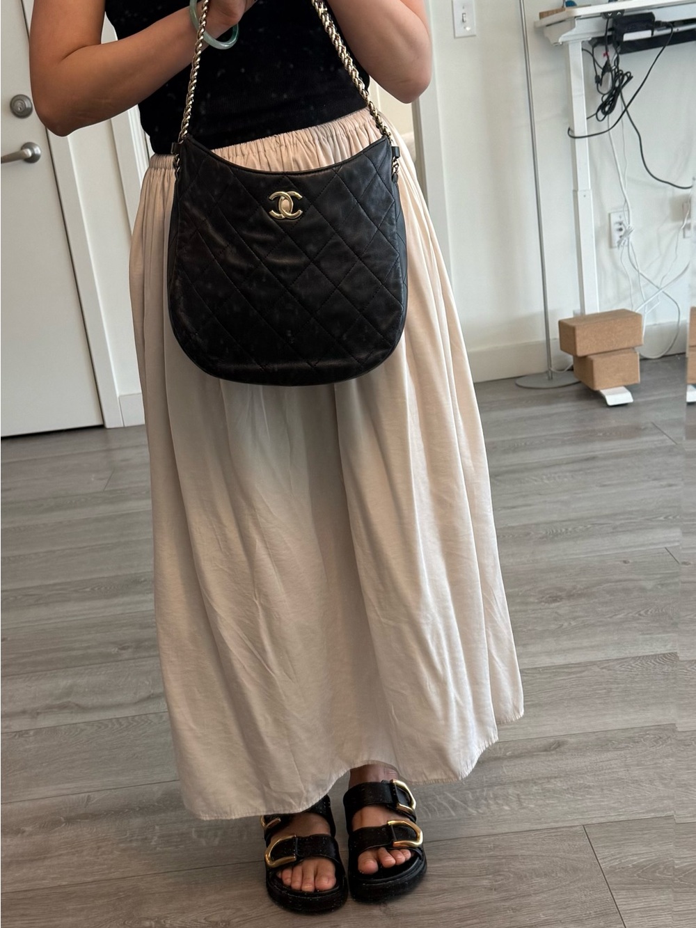 Chanel 22P Hobo Bag in Black Lambskin and LGHW - MSRP $5100 - Picture 13 of 15